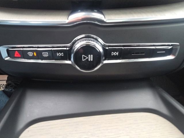 Used 2021 Volvo XC60 T5 Inscription image 40