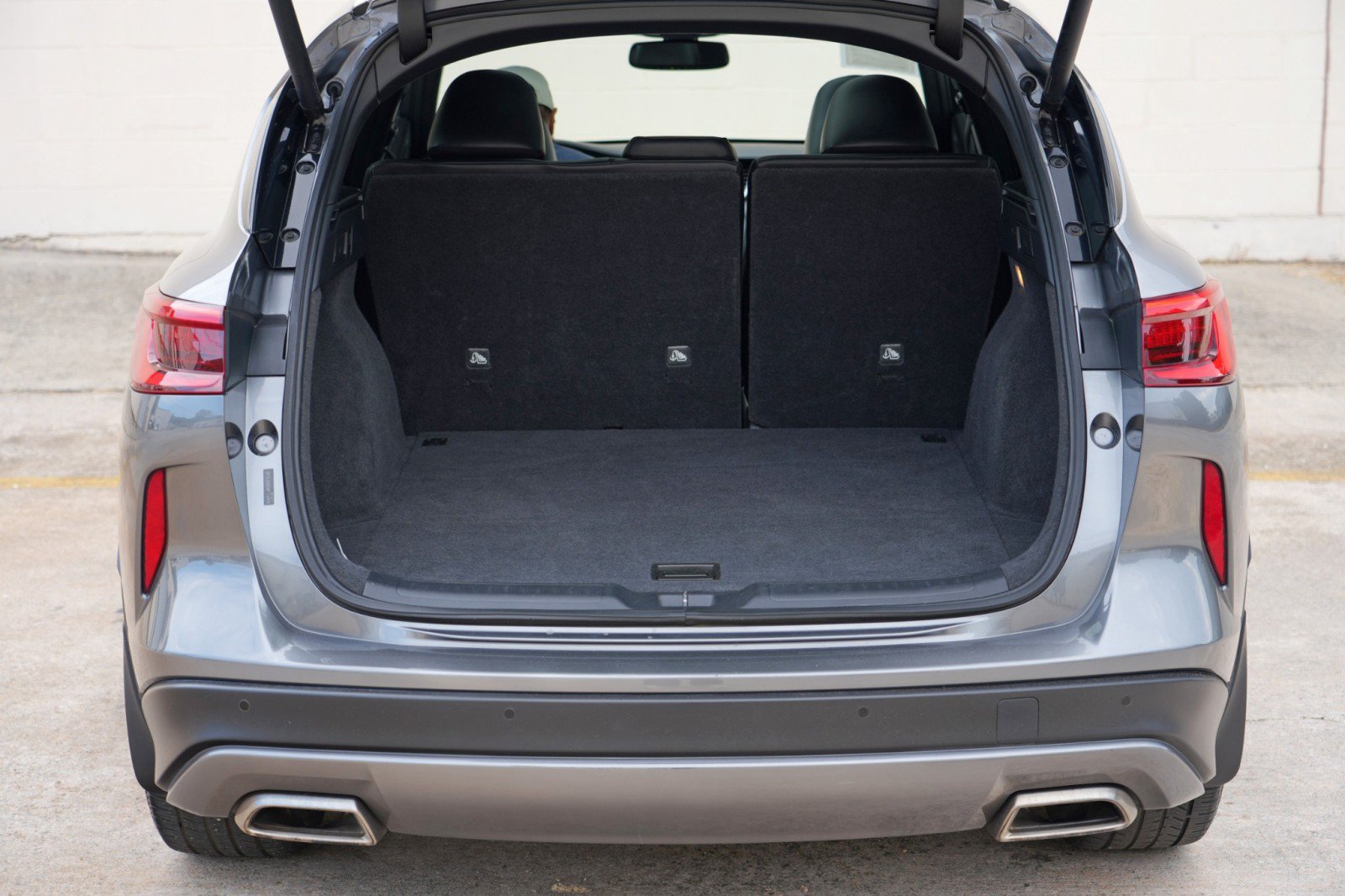 Used 2021 INFINITI QX50 Luxe w/ Appearance Package AWD/4WD image 9