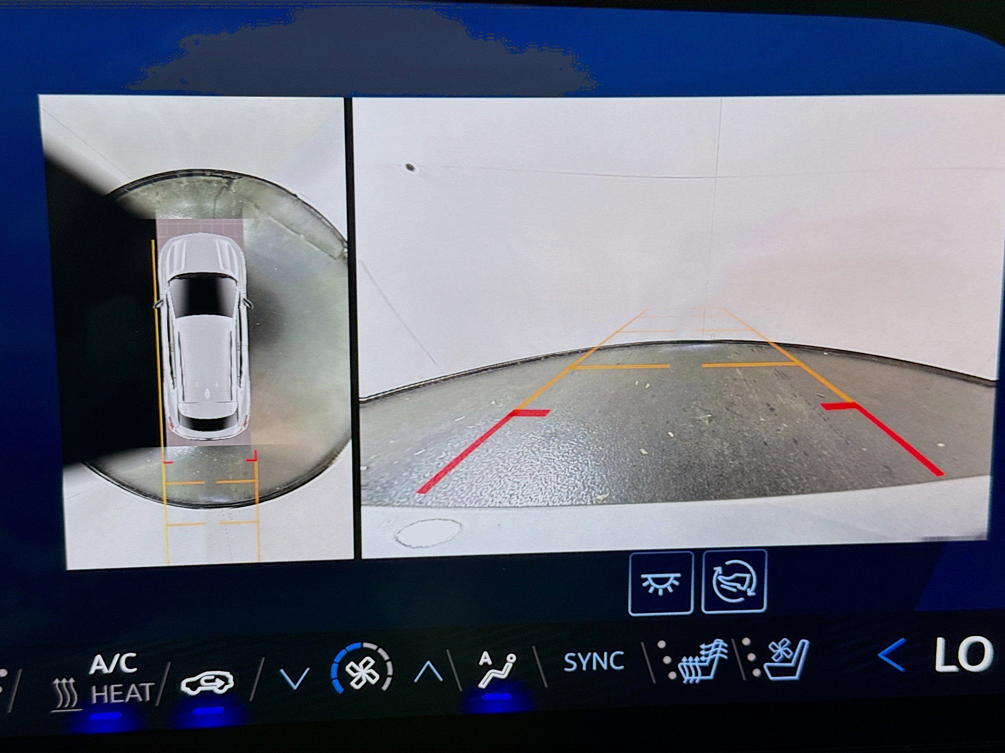 Used 2025 Chevrolet Equinox EV RS w/ Convenience Package II image 19