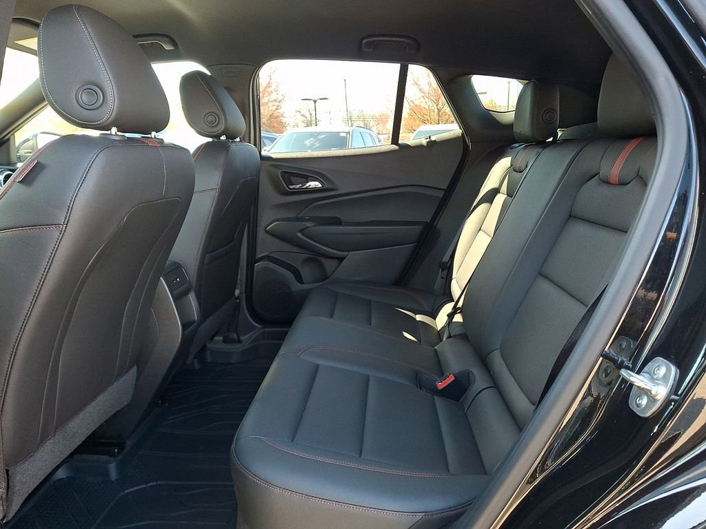 Certified 2024 Chevrolet Trax RS w/ Driver Confidence Package image 10