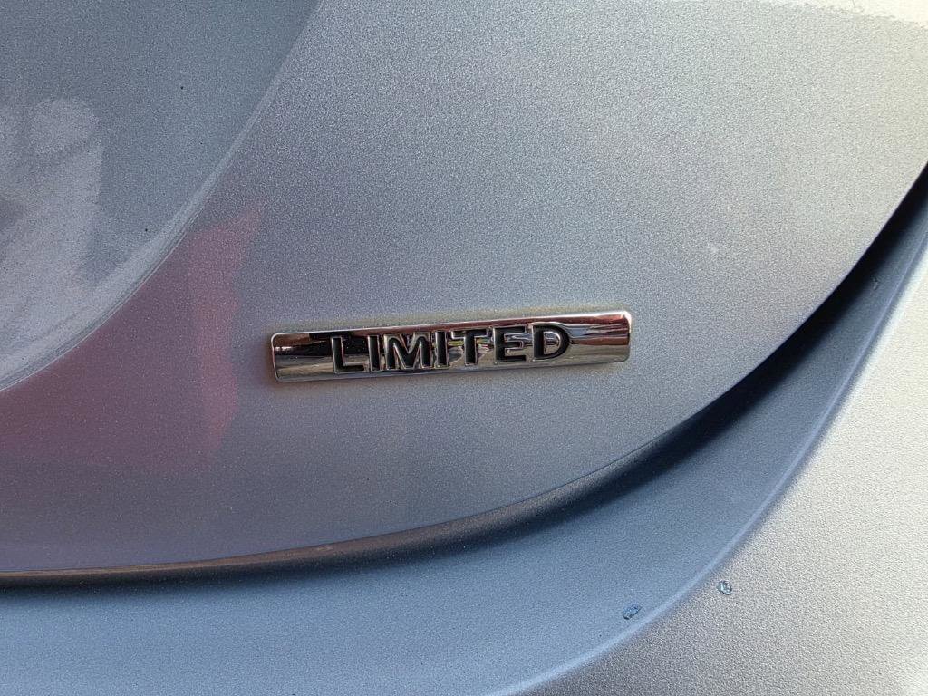 Used 2011 Hyundai Elantra Limited image 11