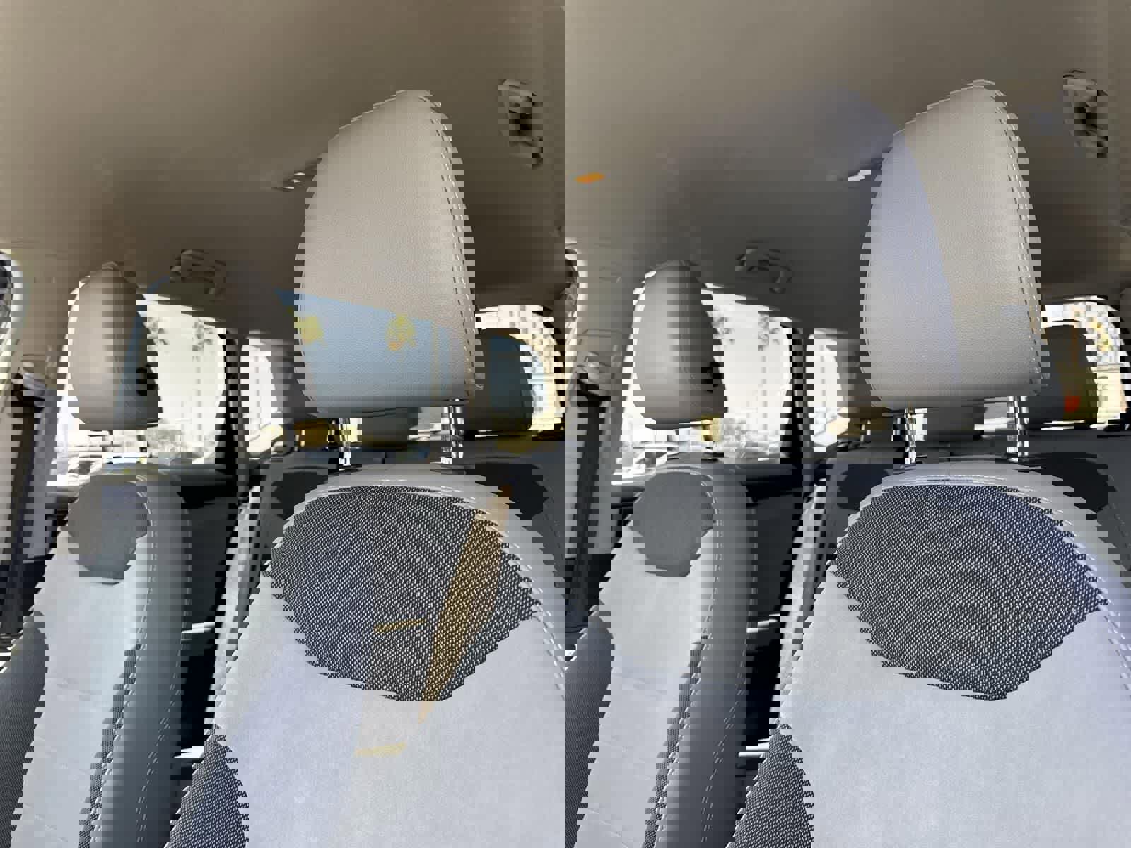 Used 2022 Volkswagen Taos SE image 21