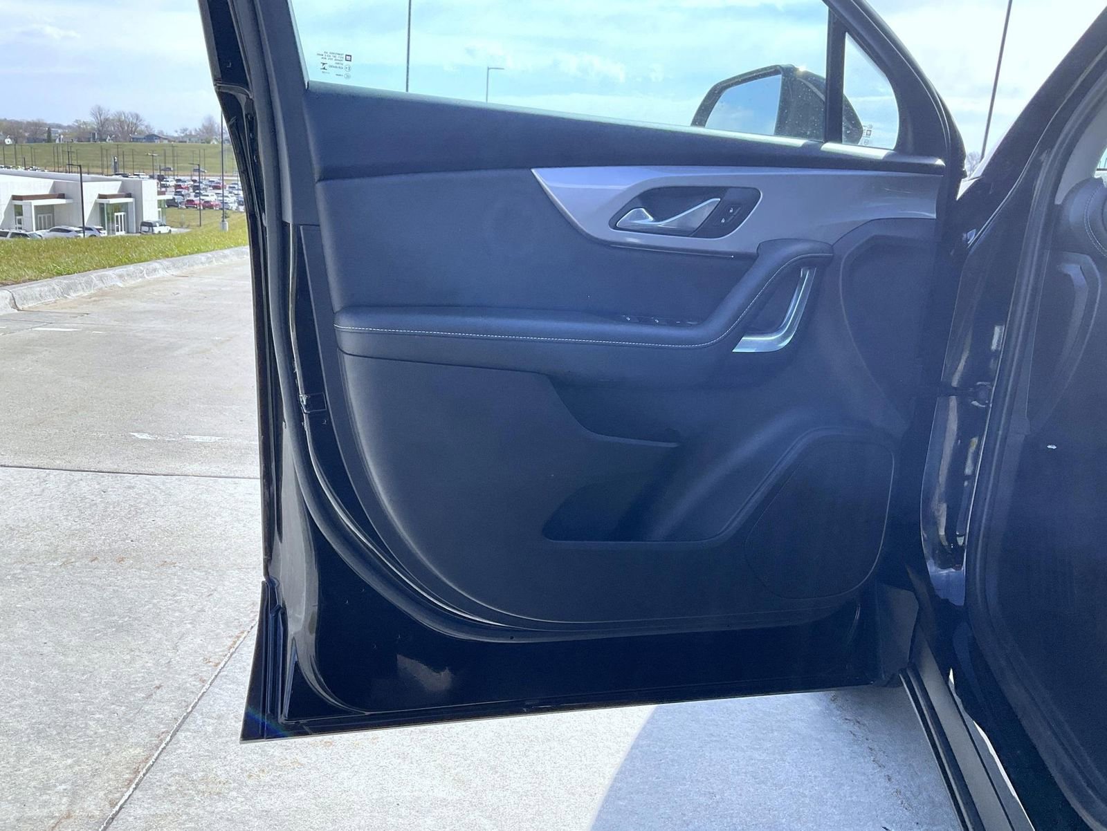 Used 2025 Chevrolet Blazer LT AWD/4WD image 10