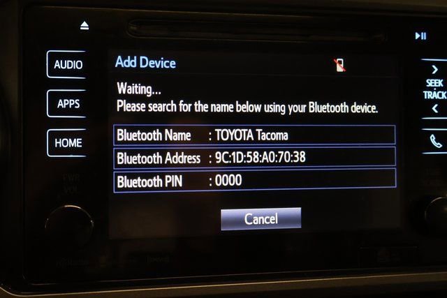 Used 2017 Toyota Tacoma TRD Off-Road w/ Premium & Technology Package image 25