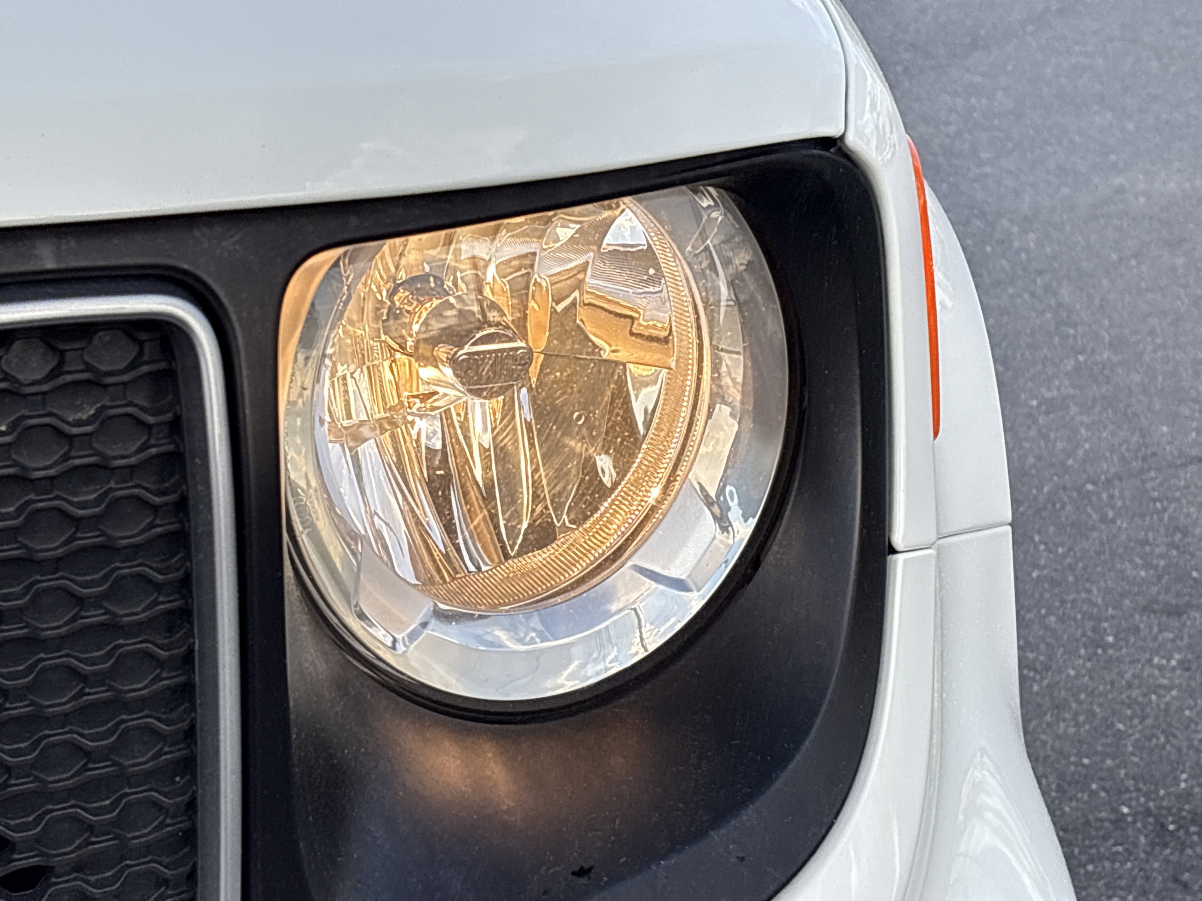 Certified 2023 Jeep Renegade Latitude w/ Premium Group image 11