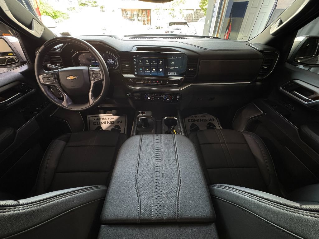 Used 2024 Chevrolet Silverado 1500 High Country w/ Technology Package image 29
