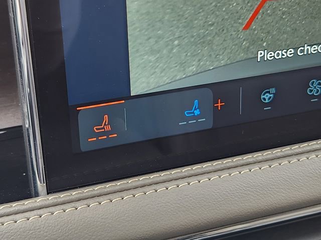 New 2025 Lincoln Corsair Reserve w/ Equipment Group 202A image 23