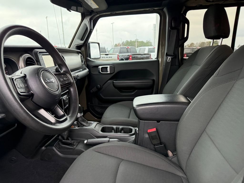 Used 2020 Jeep Gladiator Sport image 5