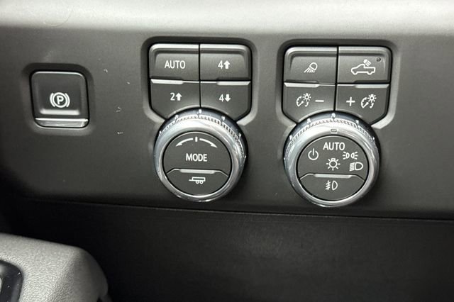 New 2026 GMC Sierra 2500 AT4 w/ AT4 Premium Plus Package image 31