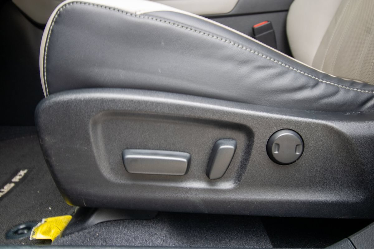 Used 2019 Lexus RX 350L FWD w/ Premium Package image 15