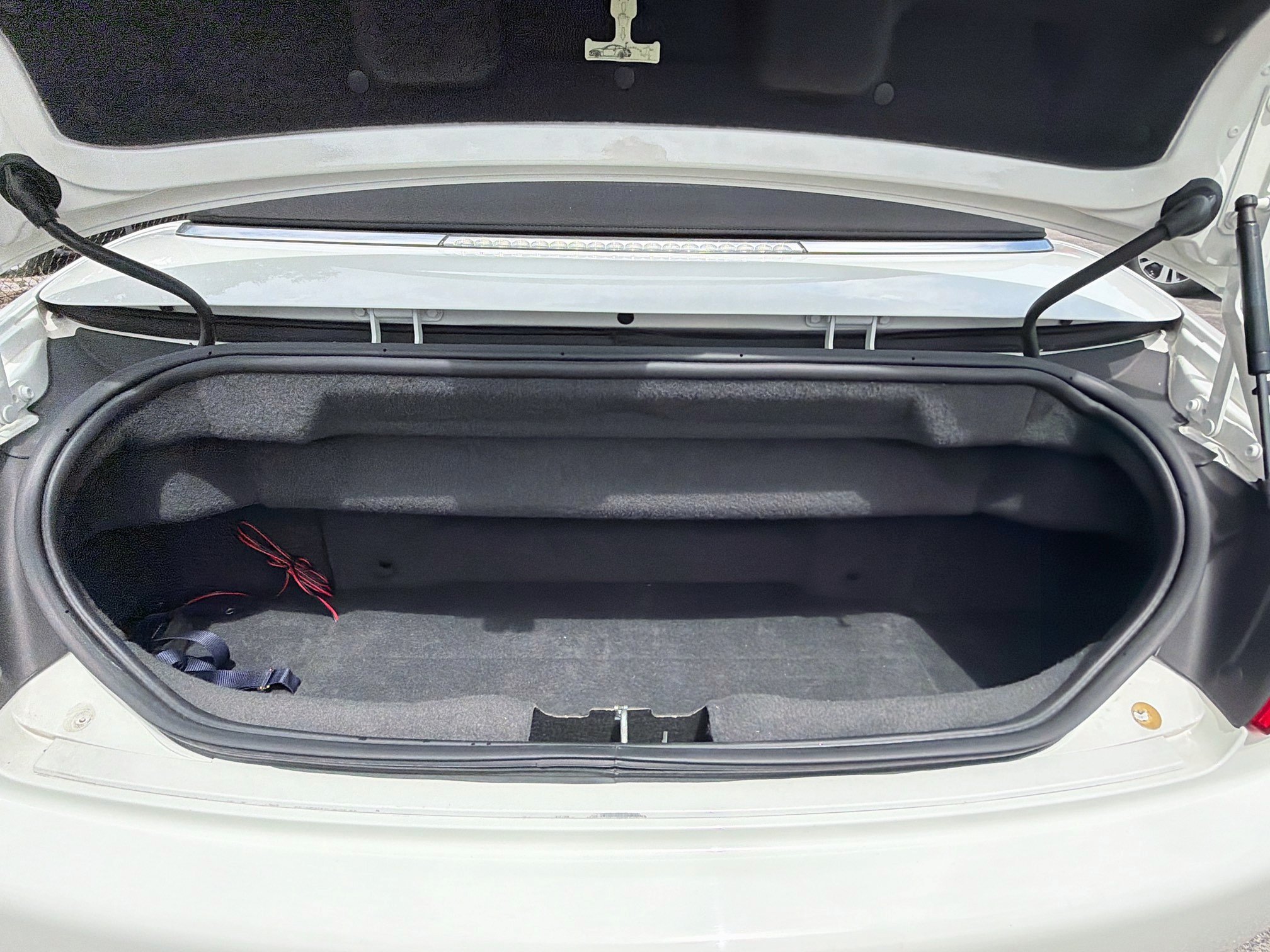 Used 2010 Maserati GranTurismo Convertible RWD image 12