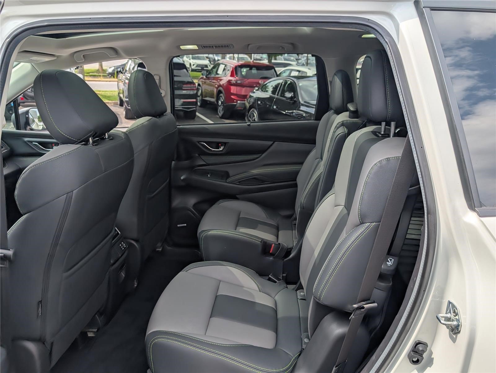 Used 2024 Subaru Ascent Onyx Edition Limited AWD/4WD image 16