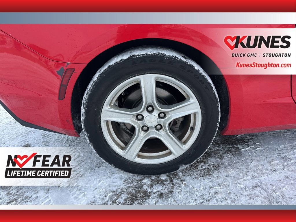 Used 2020 Chevrolet Camaro LT image 13