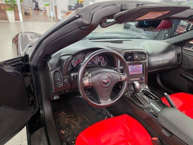 Used 2009 Chevrolet Corvette Convertible w/ Preferred Equipment Group RWD image 17