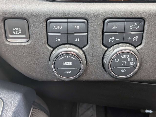 Used 2022 Chevrolet Silverado 1500 High Country w/ Z71 Off-Road Package AWD/4WD image 24