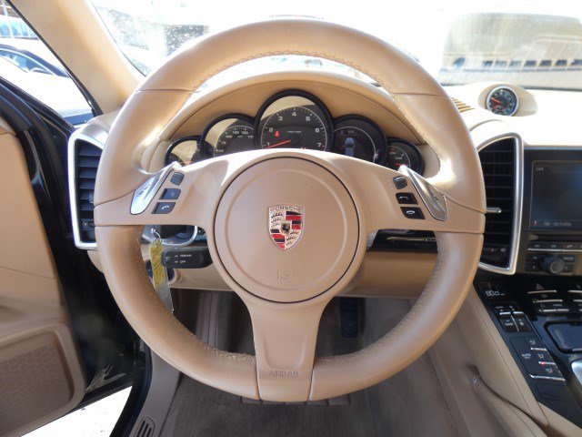 Used 2013 Porsche Cayenne AWD/4WD image 26