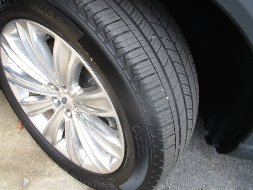 Used 2021 Ford Explorer Limited w/ Hybrid Equipment Group 310A image 20