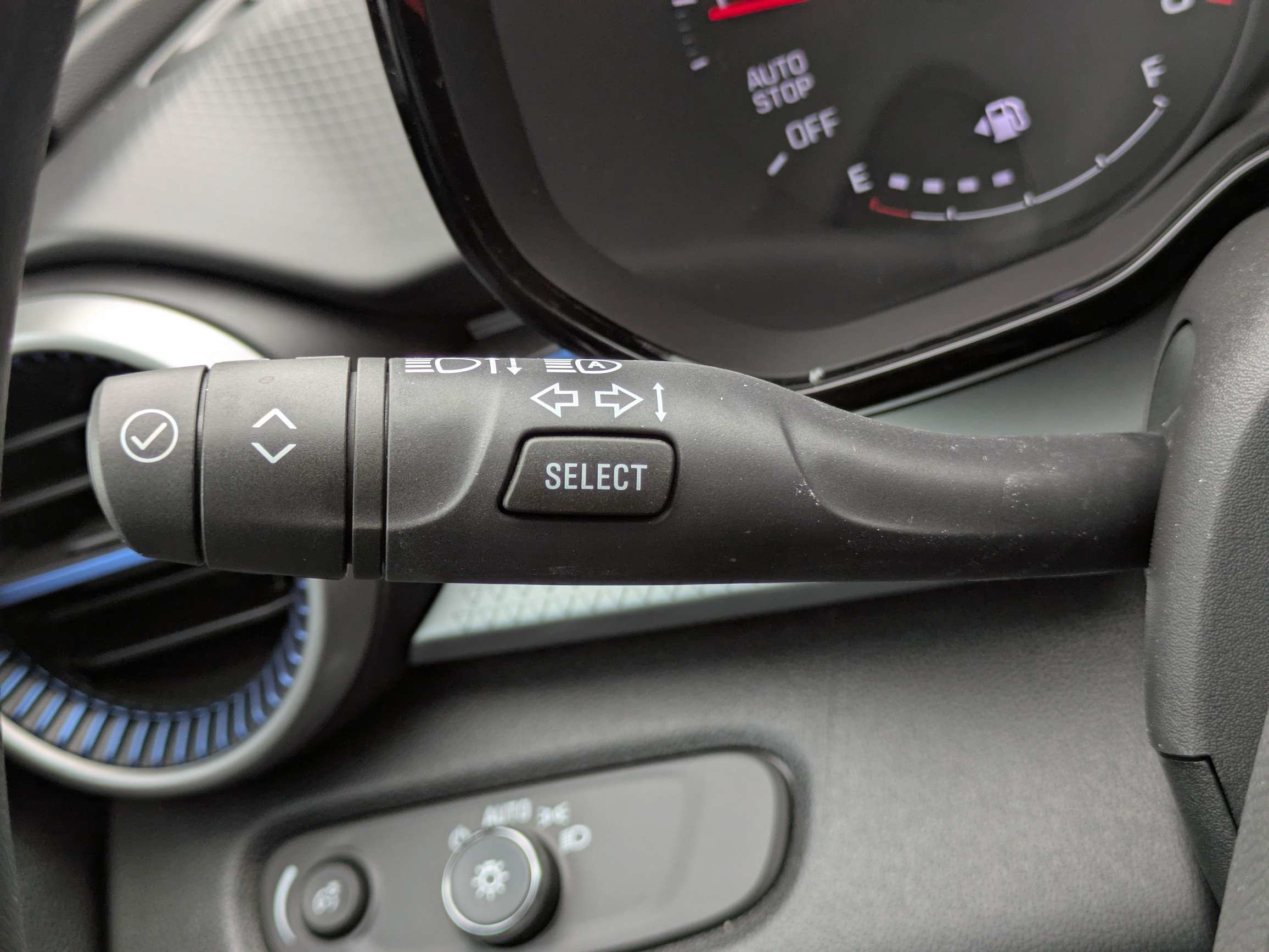 New 2026 Chevrolet Trax LS w/ LS Convenience Package FWD image 17