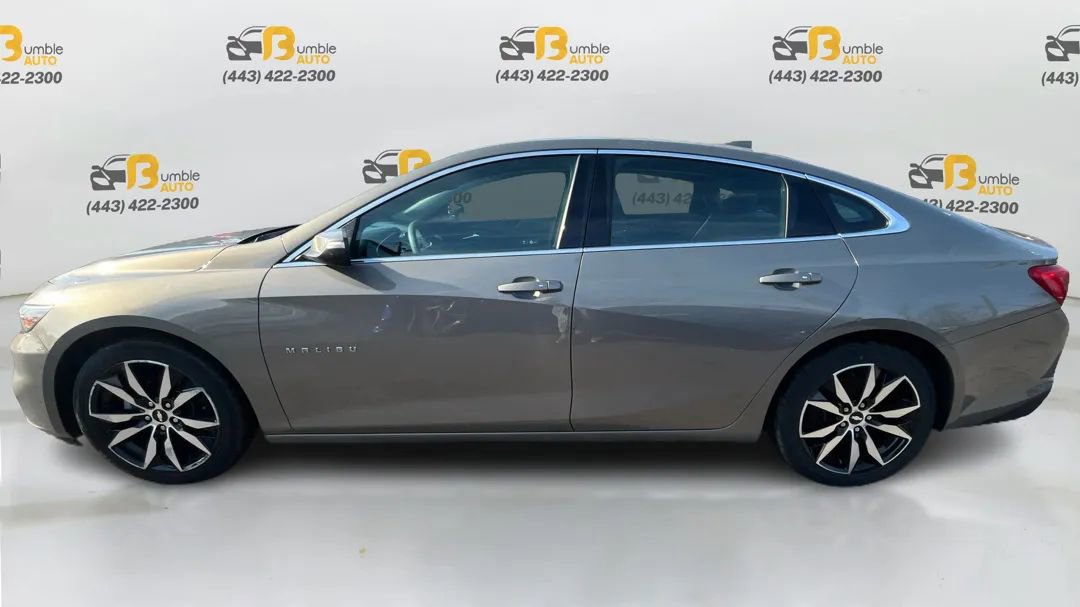 Used 2017 Chevrolet Malibu LT image 8