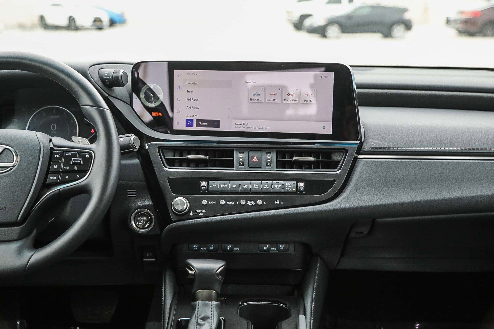 Certified 2025 Lexus ES 300h w/ Premium Package image 13