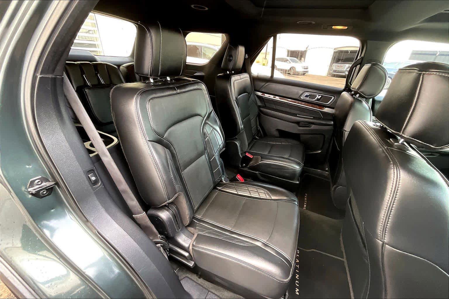 Used 2016 Ford Explorer Platinum image 19