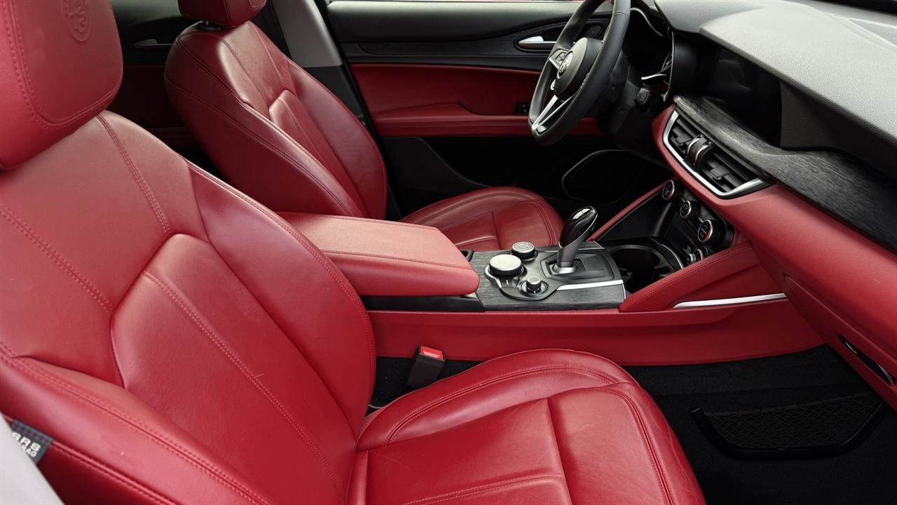 Used 2019 Alfa Romeo Stelvio AWD image 42
