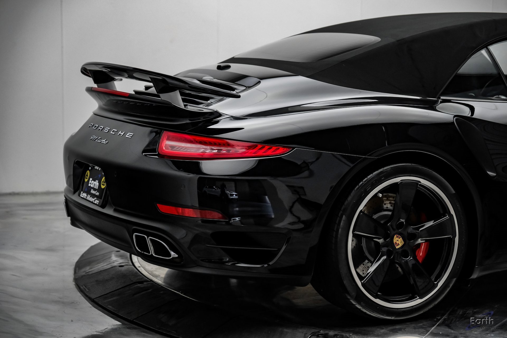 Used 2015 Porsche 911 Turbo image 20