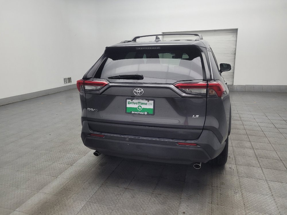 Used 2019 Toyota RAV4 LE FWD image 7