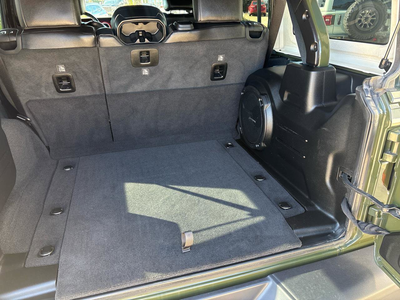 Used 2021 Jeep Wrangler Unlimited Rubicon image 12