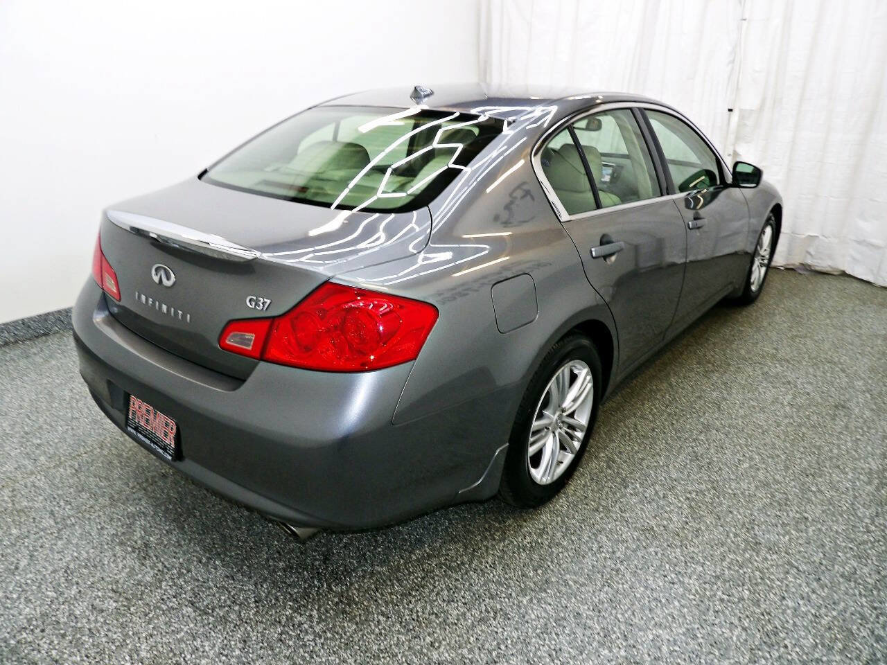 Used 2010 INFINITI G37 x Sedan AWD/4WD image 6