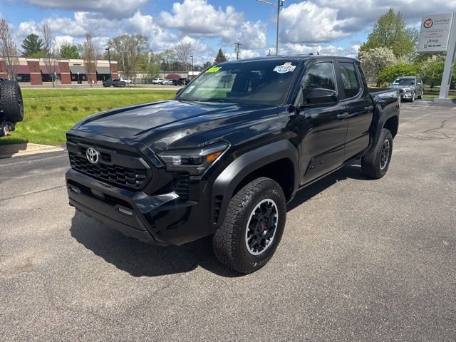 Used 2024 Toyota Tacoma TRD Off-Road AWD/4WD image 3