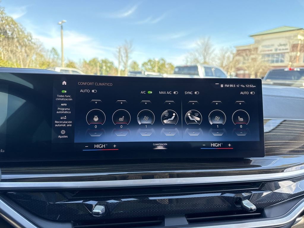 Used 2023 BMW X7 xDrive40i image 20