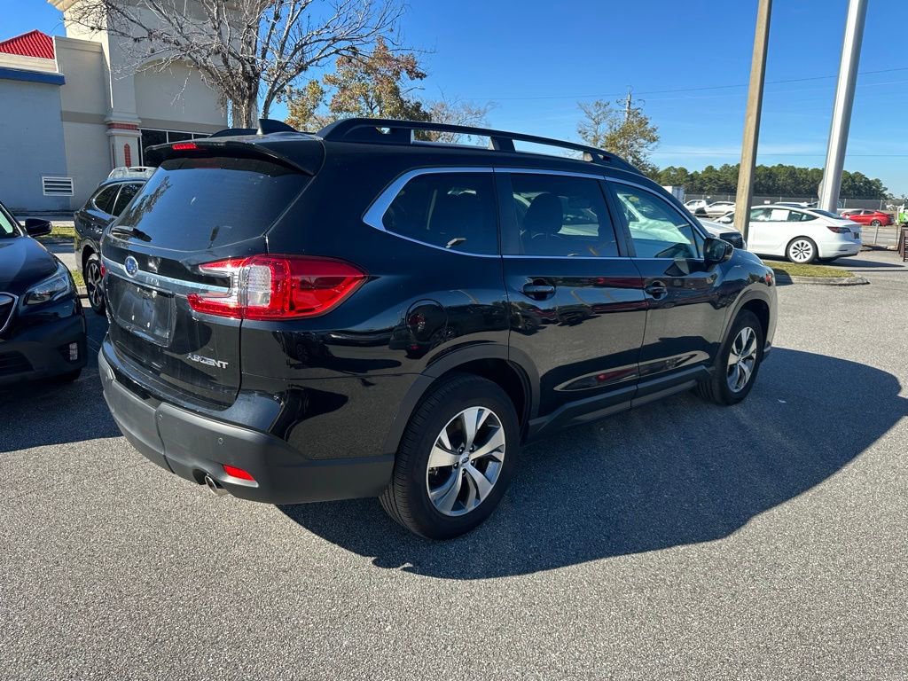 Used 2024 Subaru Ascent Premium w/ Convenience Package image 3