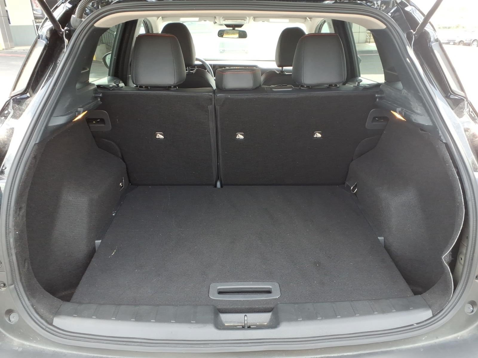 Used 2025 Nissan Kicks SR FWD image 10