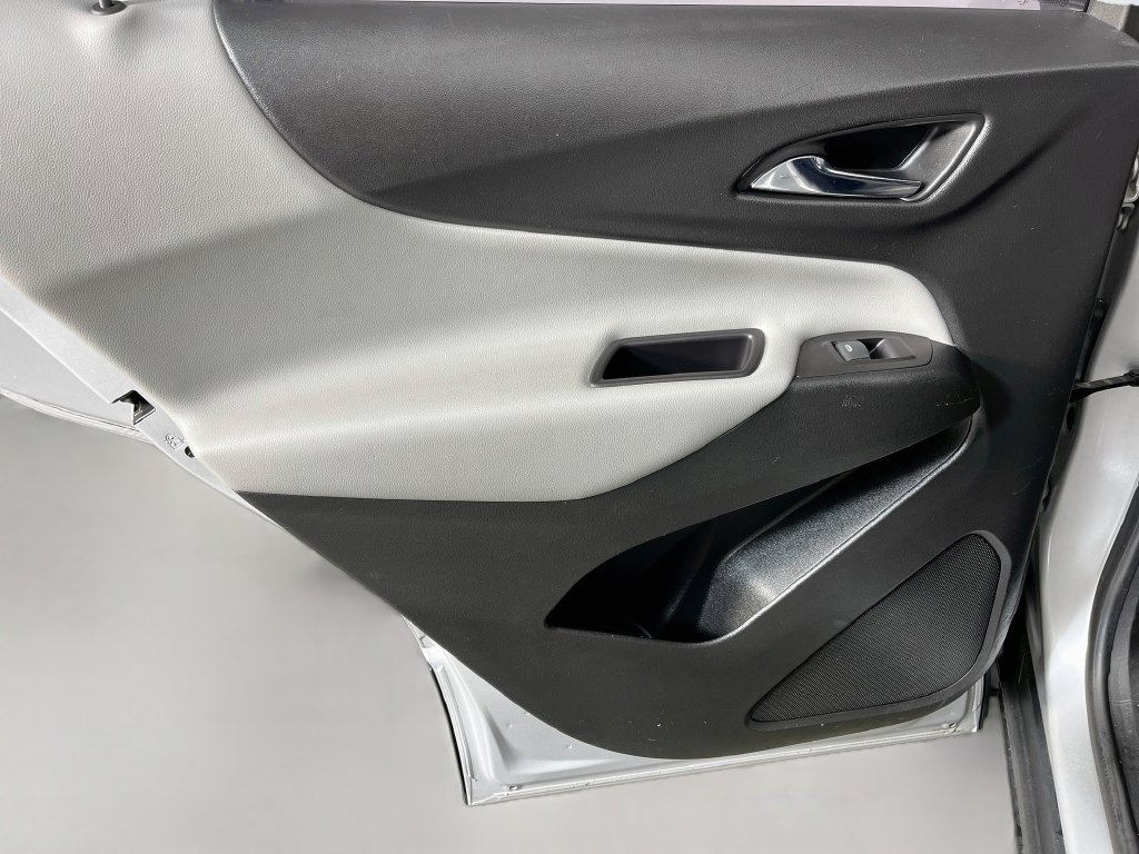 Used 2019 Chevrolet Equinox LS FWD image 27