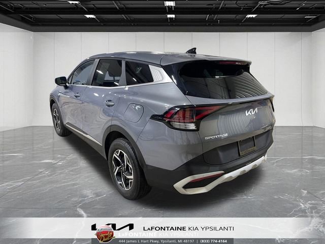 Used 2025 Kia Sportage LX image 7