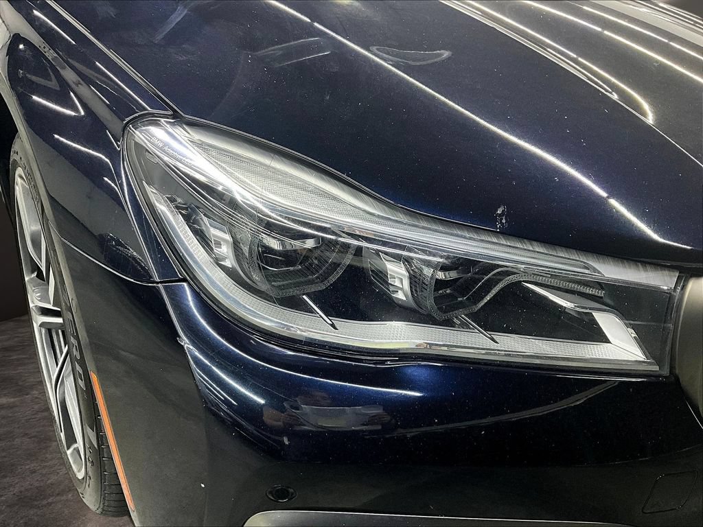 Used 2018 BMW M760i xDrive AWD/4WD image 35