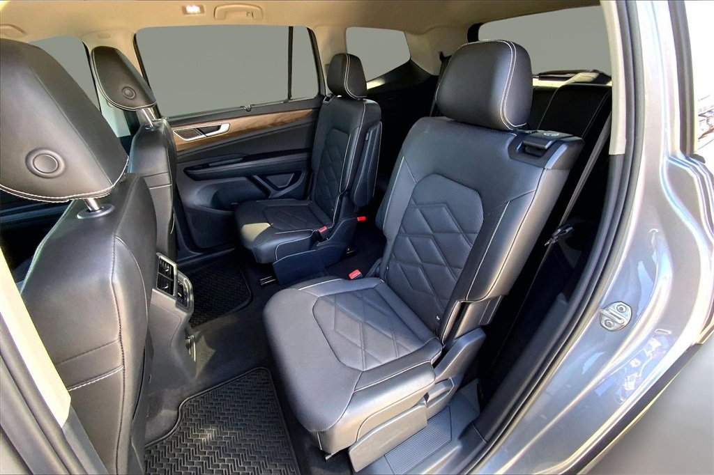 Used 2024 Volkswagen Atlas SE image 25