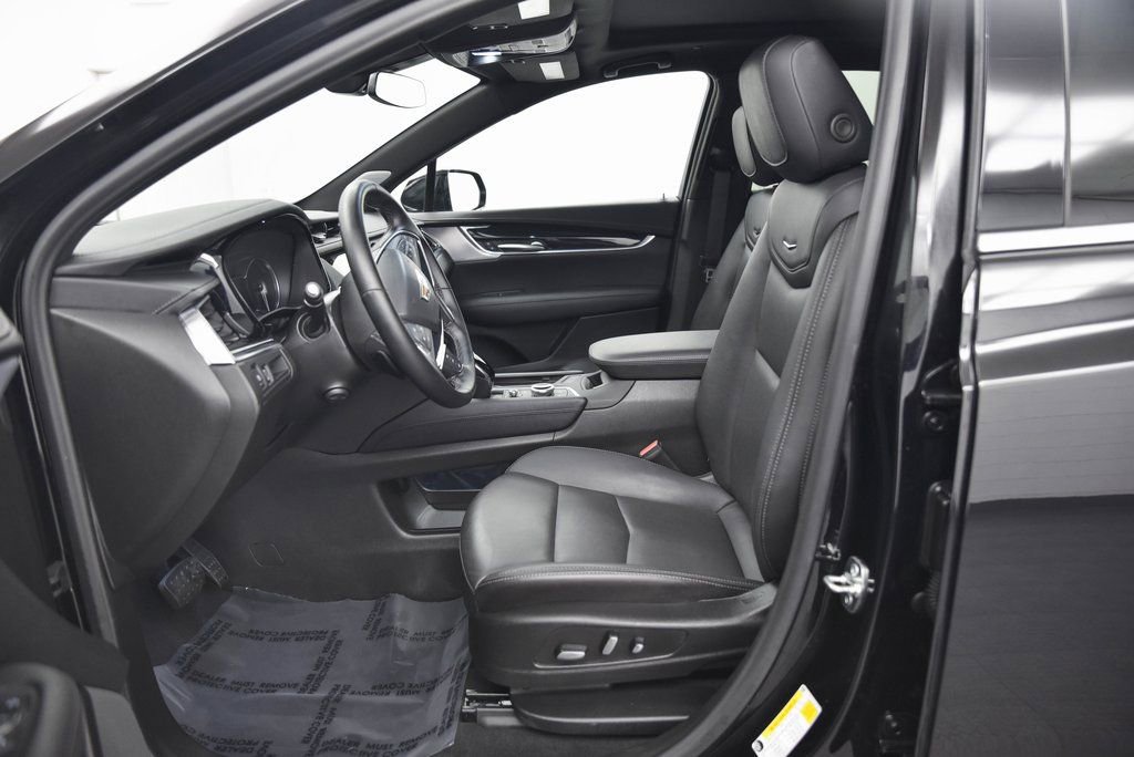 Certified 2025 Cadillac XT5 Premium Luxury image 10