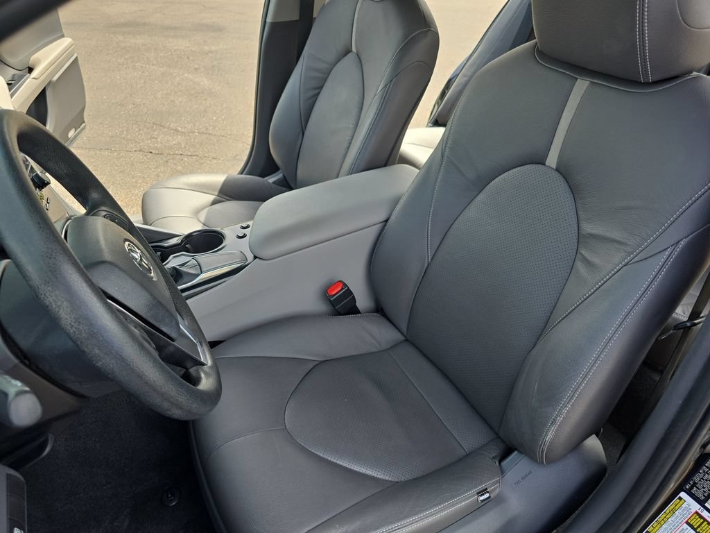 Certified 2019 Toyota Camry LE FWD image 17