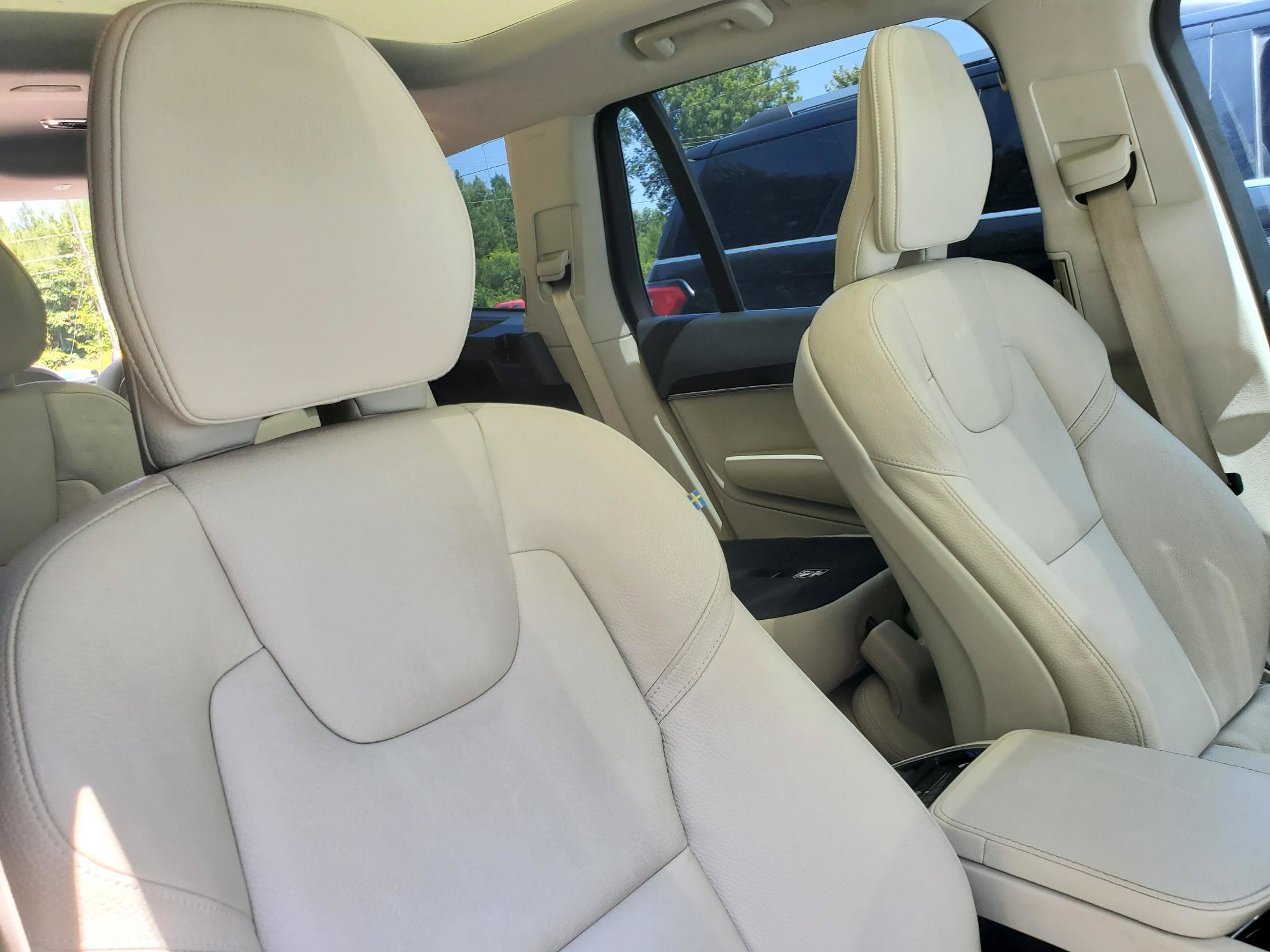 Used 2019 Volvo XC90 T6 Momentum w/ Advanced Package AWD/4WD image 25