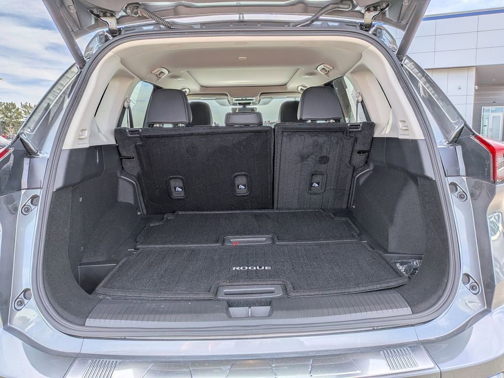 Used 2024 Nissan Rogue SL w/ SL Premium Package image 7