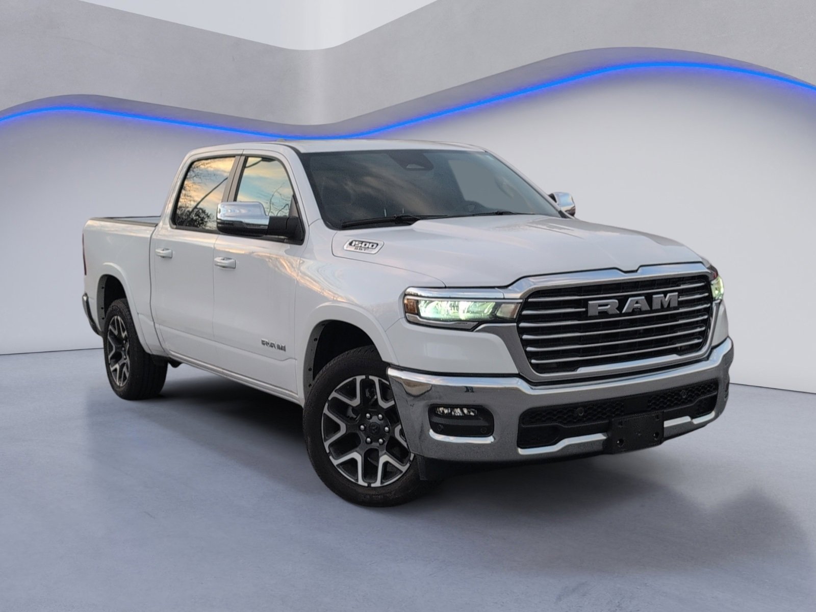 Used 2025 RAM 1500 Laramie image 2