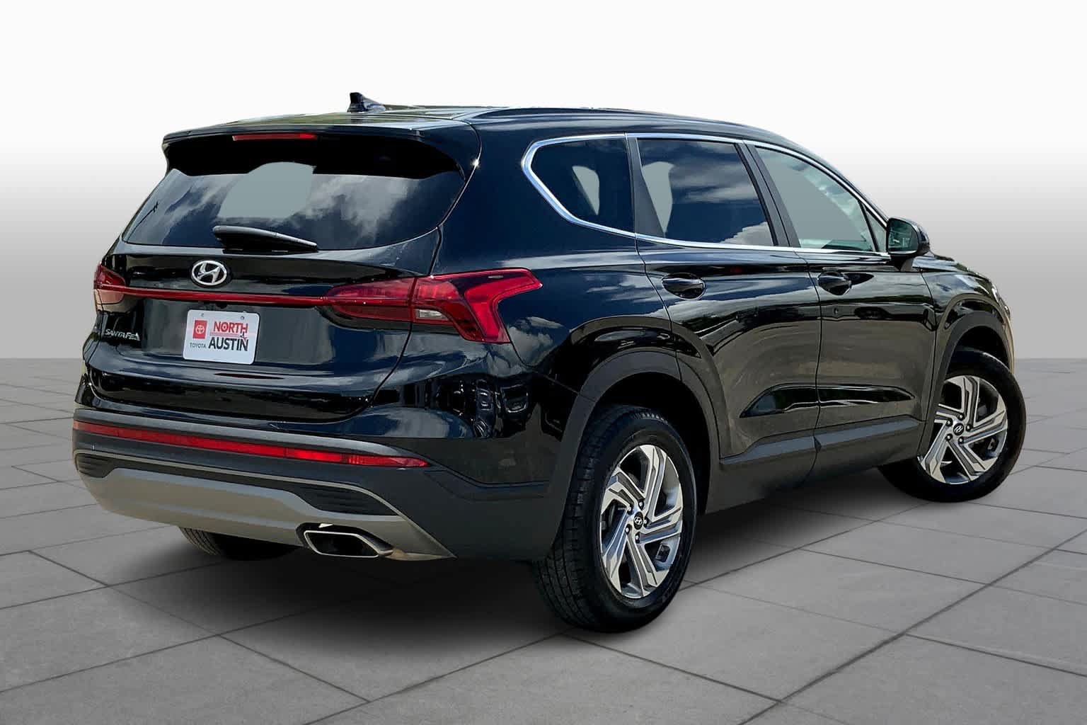 Used 2021 Hyundai Santa Fe SE FWD image 12