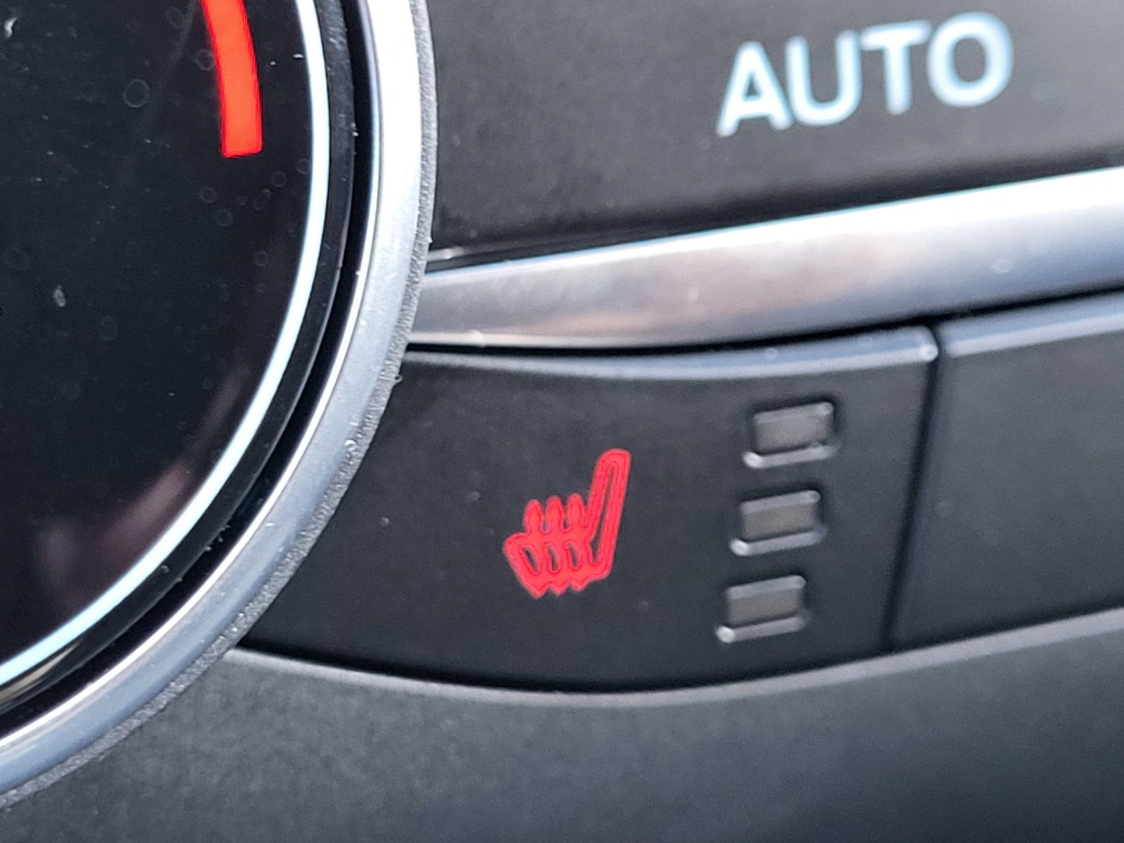 Used 2026 Ford Escape ST-Line w/ Cold Weather Package image 34