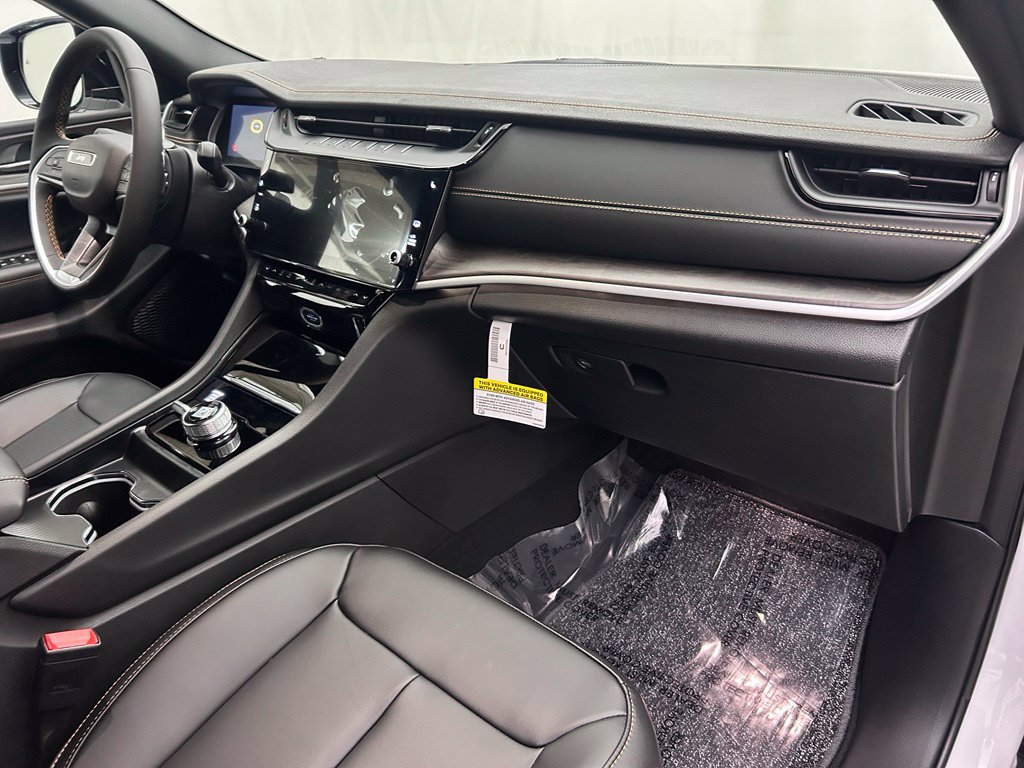 New 2026 Jeep Grand Cherokee Limited AWD/4WD image 18