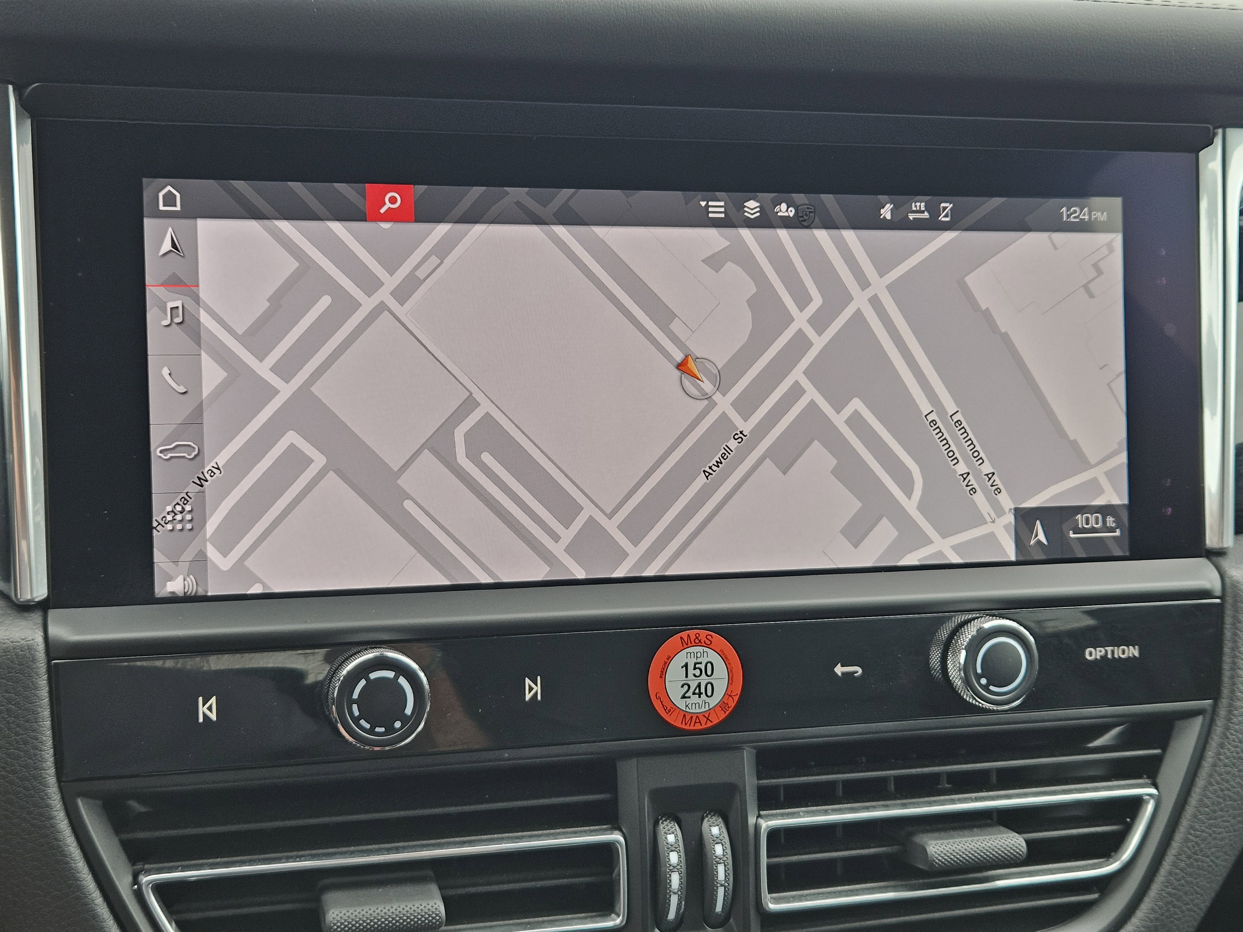 Certified 2026 Porsche Macan image 17