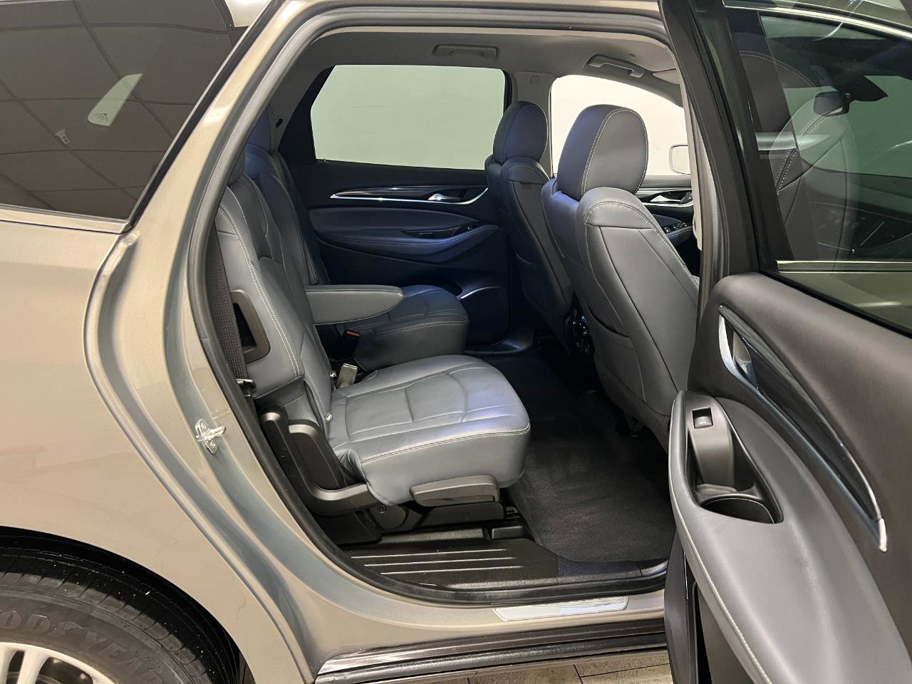 Used 2019 Buick Enclave Essence FWD image 29