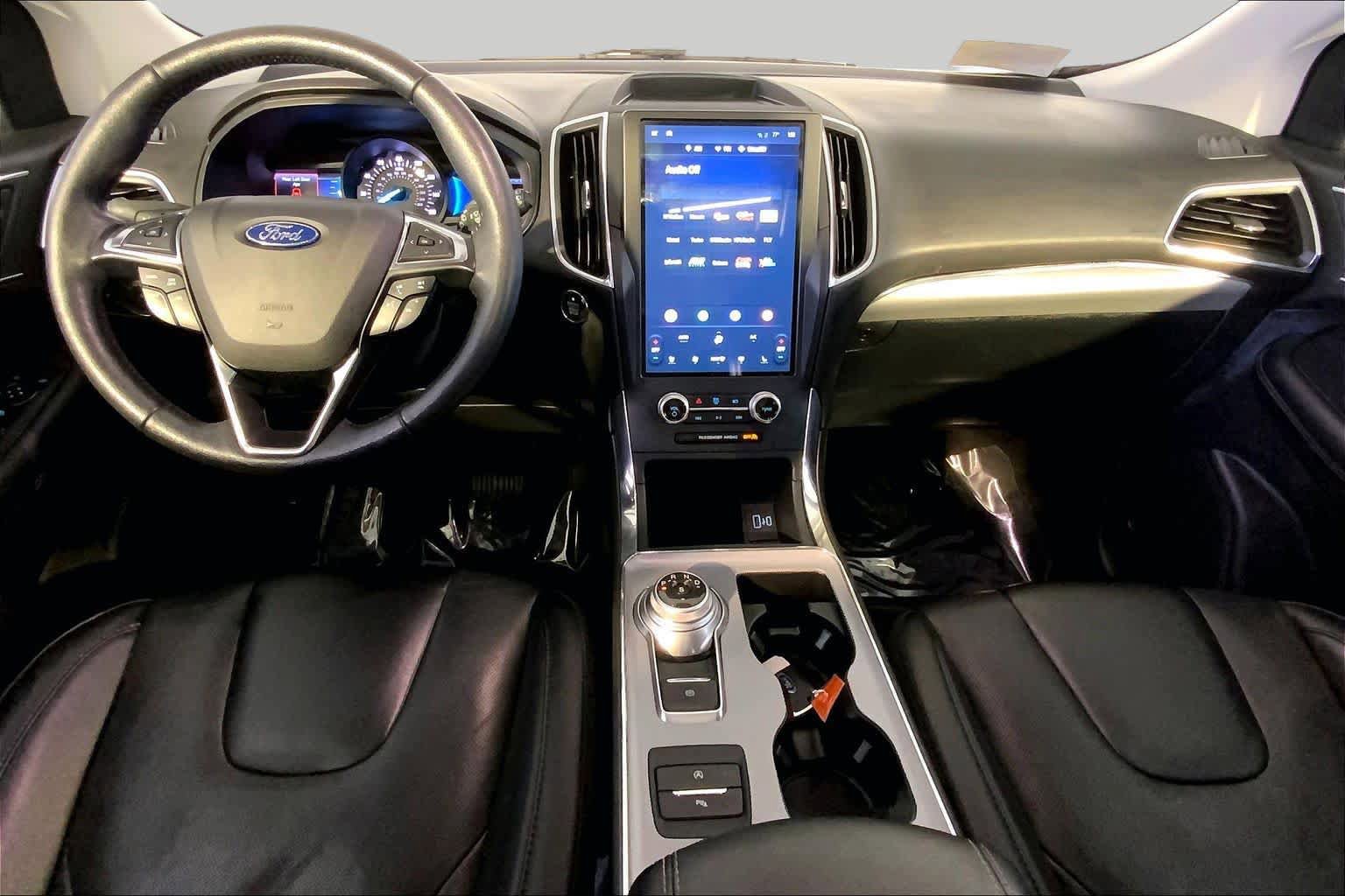 Used 2022 Ford Edge Titanium w/ Equipment Group 301A AWD/4WD image 16