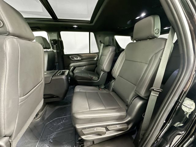 Used 2023 Chevrolet Tahoe Z71 w/ Luxury Package AWD/4WD image 4